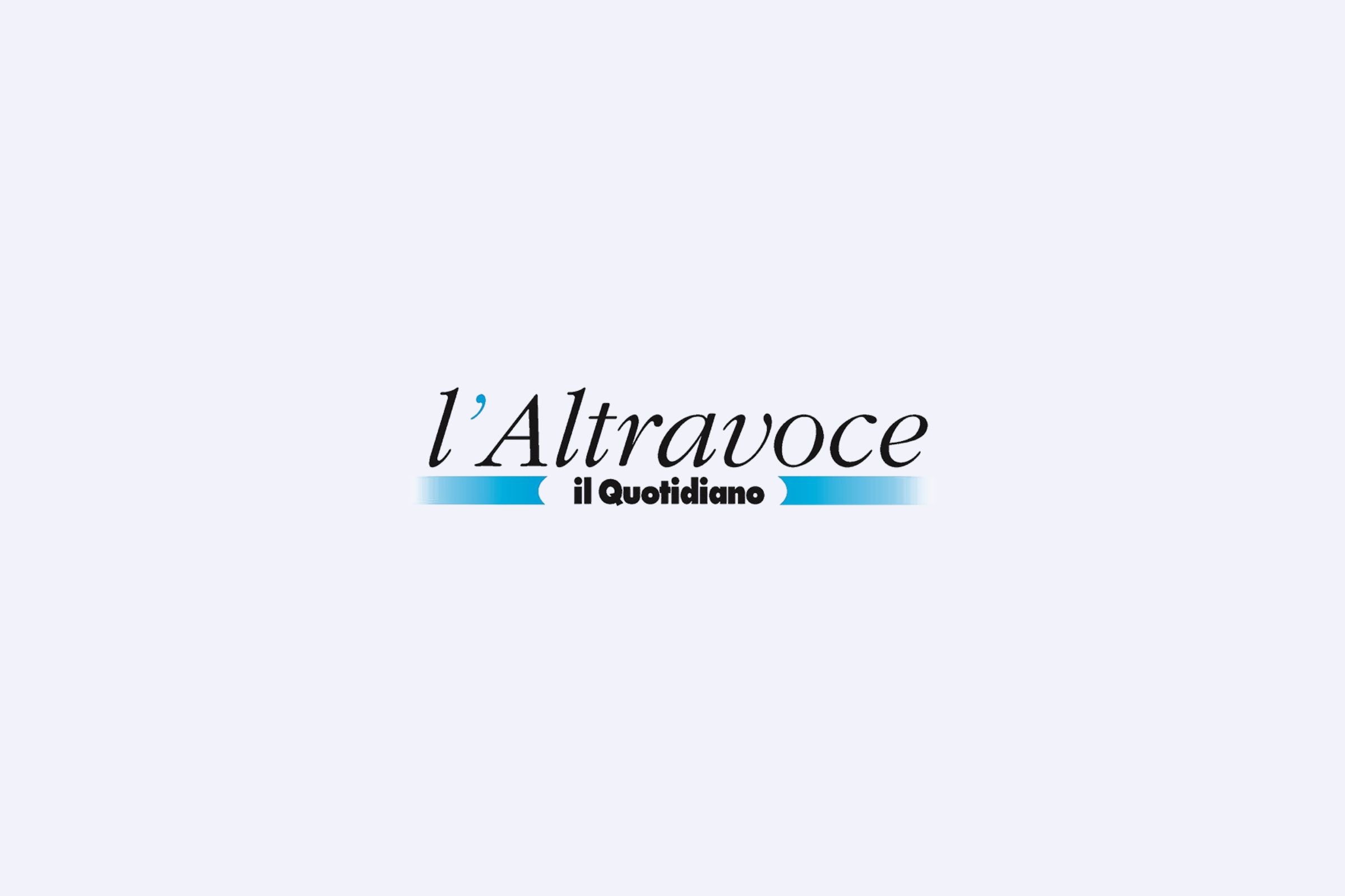 laltravoce-quotidiano_logo